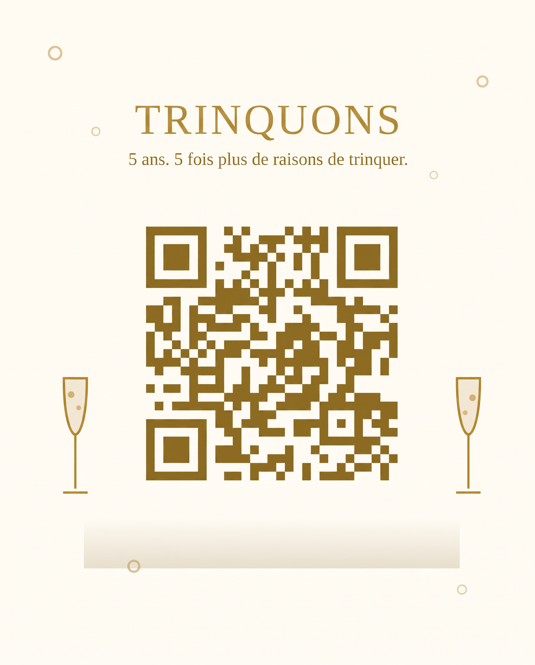 QR code doré encadré par deux coupes de champagne avec des bulles, sous un titre de fête