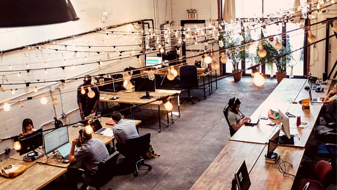 8 Reasons to Outsource Tasks Through Crowdsourcing