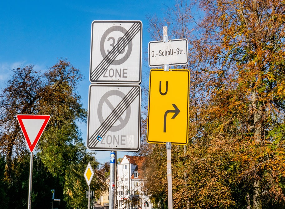 Confusing traffic signs.